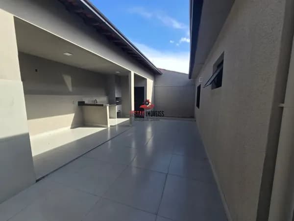 Casa com 3 quartos à venda, bairro Santa Mônica - Uberlândia/MG