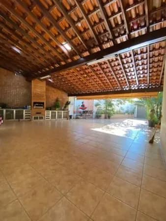 Casa com 5 quartos à venda no Bairro Aparecida - Uberlândia/MG