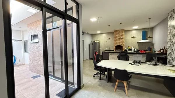 Casa com 3 quartos à venda, Bairro Novo Mundo - Uberlândia/MG
