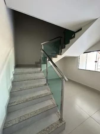 Sobrado em Uberlândia - Santa Mônica