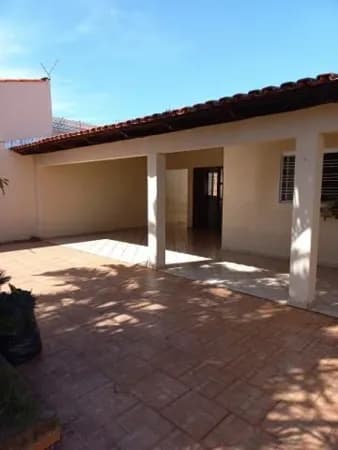 Casa com 3 quartos à venda no Bairro Custódio Pereira - Uberlândia/MG