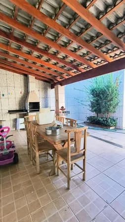 Casa com 3 quartos à venda bairro Jardim América I - Uberlândia/MG