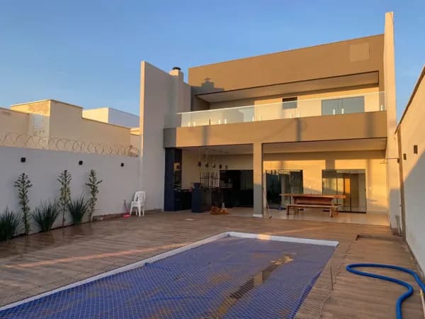 Casa com 4 quartos à venda no Bairro Shopping Park - Uberlândia/MG