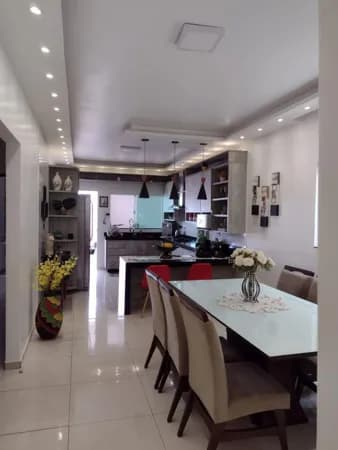 Casa com 3 quartos à venda, Bairro Jardim Patrícia - Uberlândia/MG