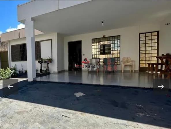 Casa com 4 quartos à venda bairro Brasil - Uberlândia/MG
