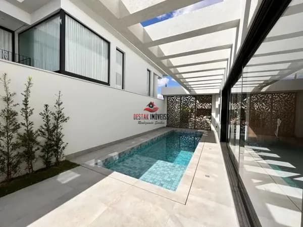Sobrado com 3 quartos à venda, Condominio Jardim Versailles - Uberlândia/MG