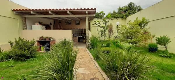 Casa com 3 quartos à venda, bairro Shopping Park - Uberlândia/MG