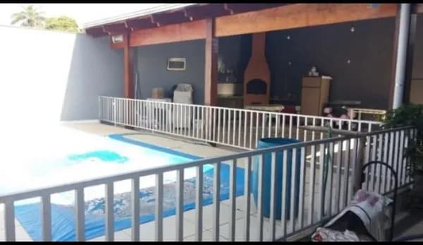 Casa com 3 quartos à venda no Bairro Cidade Jardim - Uberlândia/MG