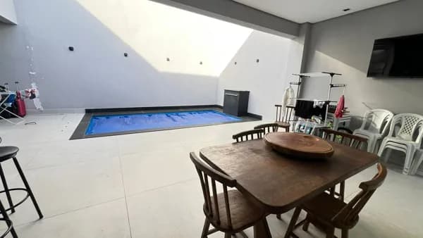Casa à venda no Bairro Cidade Jardim - Uberlândia - MG