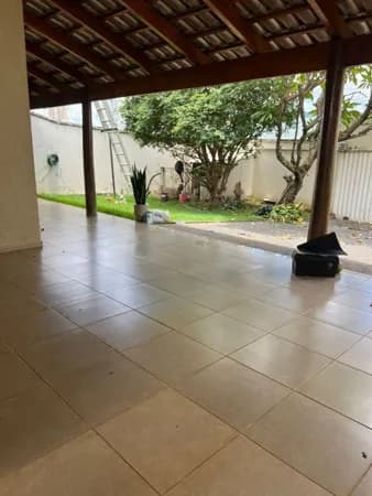 Casa com 3 quartos à venda bairro Saraiva - Uberlândia/MG