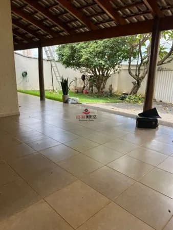 Casa com 3 quartos à venda bairro Saraiva - Uberlândia/MG