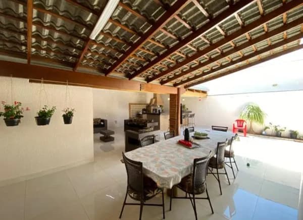 Casa em Uberlândia - Jardim Holanda