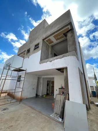 Sobrado com 3 quartos à venda, Condomínio Jardins Roma - Uberlândia/MG