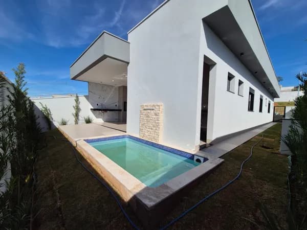 Casa à venda no condominio fechado terras alpha - Uberlândia - MG