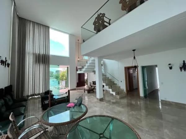 Casa com 4 quartos à venda no Bairro Jardim Karaíba - Uberlândia/MG
