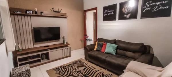 Casa com 3 quartos à venda no Bairro Jardim das Palmeiras - Uberlândia/MG