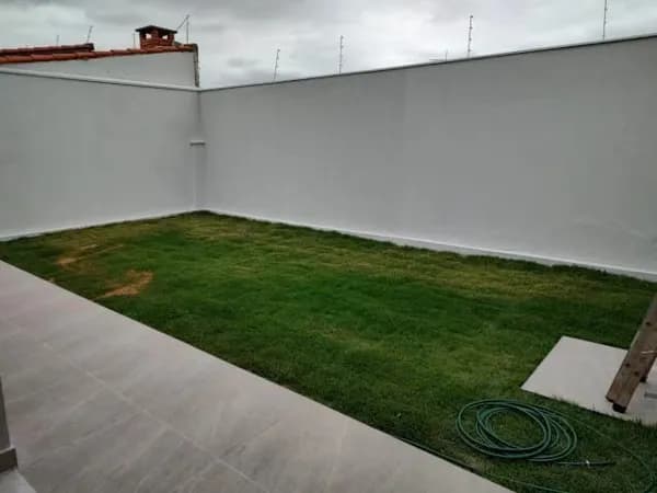 Casa com 4 quartos à venda, bairro Cidade Jardim - Uberlândia/MG