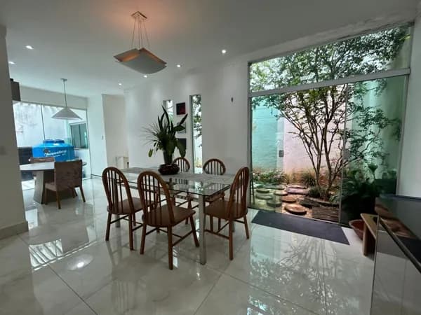 Casa em Uberlândia - Cidade Jardim