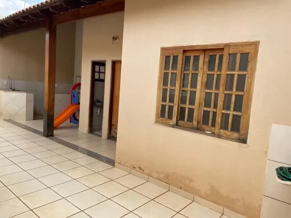Casa com 3 quartos à venda bairro Cidade Jardim - Uberlândia/MG