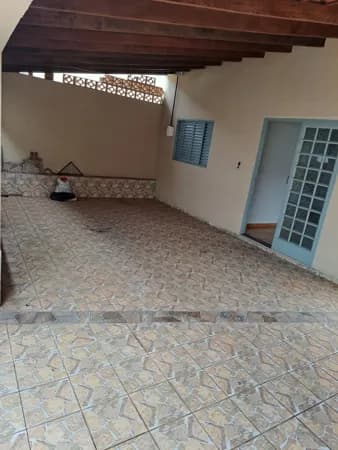 Casa à venda no bairro Jardim Canaã - Uberlândia - MG