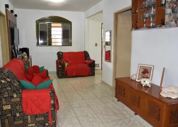 Casa com 3 quartos à venda no Bairro Santa Rosa - Uberlândia/MG