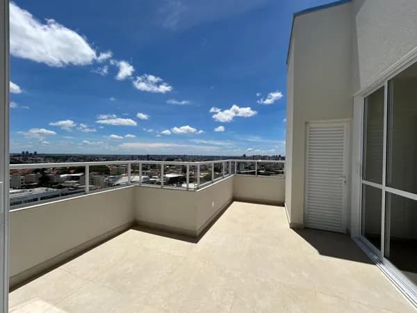 Cobertura com 3 quartos à venda bairro Santa Mônica - Uberlândia/MG