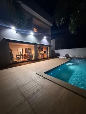 Sobrado com 4 quartos à venda no Condomínio Jardins Barcelona - Uberlândia/MG