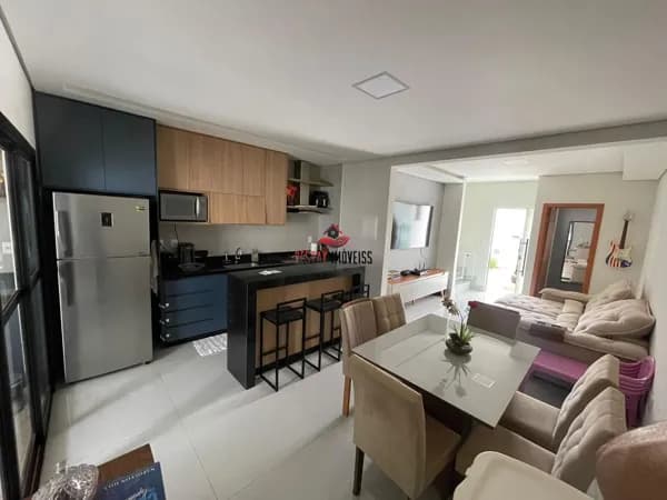 Sobrado com 3 quartos à venda no Bairro Novo Mundo - Uberlândia/MG