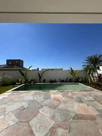 Sobrado com 5 quartos à venda, Condomínio Jardins Gênova - Uberlândia/MG