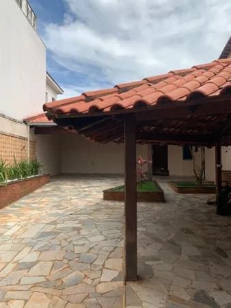 Casa com 3 quartos à venda no Bairro Martins - Uberlândia/MG