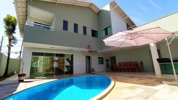 Casa com 3 quartos à venda no Bairro Santa Rosa - Uberlândia/MG