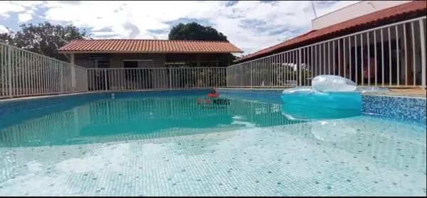 Chácara com 3 quartos à venda no Jockey Camping - Uberlândia/MG