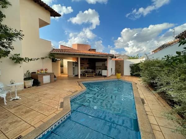 Casa com 4 quartos à venda no Bairro Morada da Colina - Uberlândia/MG