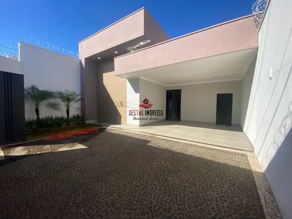 Casa com 3 quartos à venda, Bairro Vigilato Pereira - Uberlândia/MG