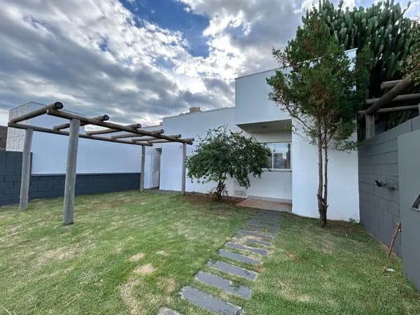 Casa em Uberlândia - Laranjeiras