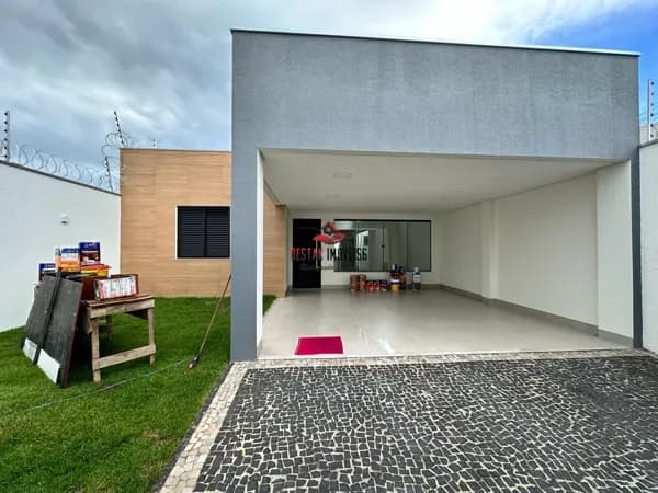 Casa com 3 quartos à venda, bairro Novo Mundo - Uberlândia/MG