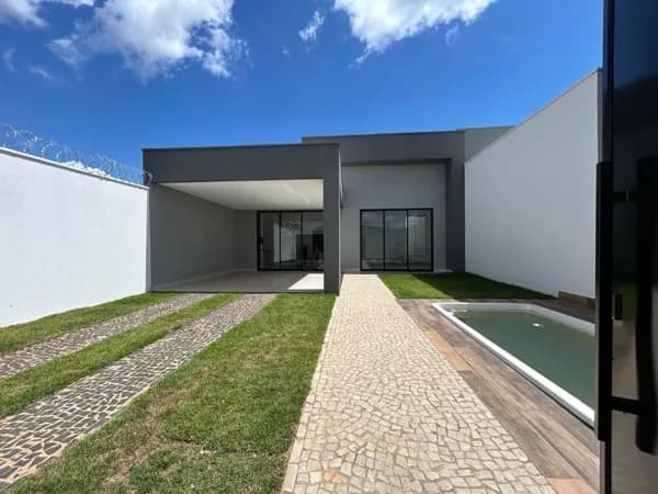 Casa com 3 quartos à venda no Bairro Novo Mundo - Uberlândia/MG