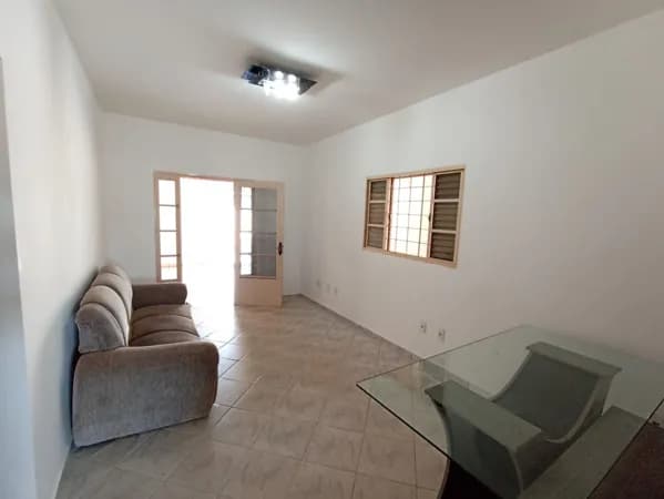 Casa com 4 quartos à venda no Bairro Jardim Patrícia - Uberlândia/MG