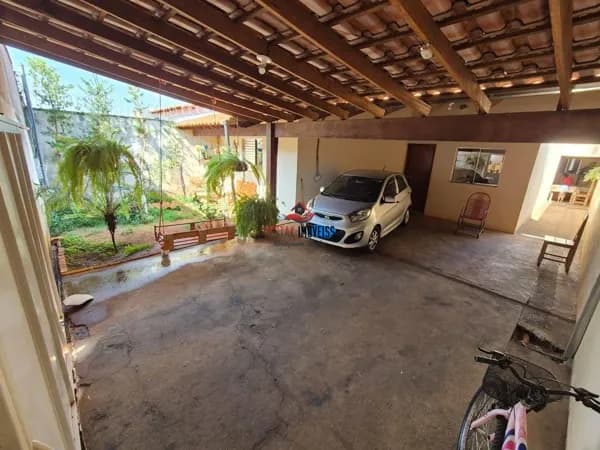 Casa com 3 quartos à venda, bairro Jardim Europa - Uberlândia/MG