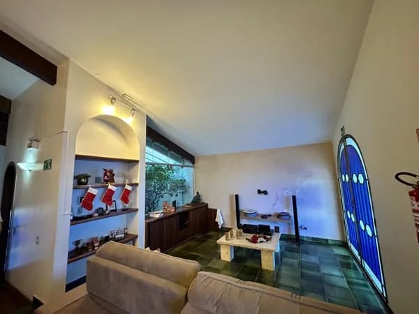 Casa com 5 quartos à venda no Bairro Lidice - Uberlândia/MG