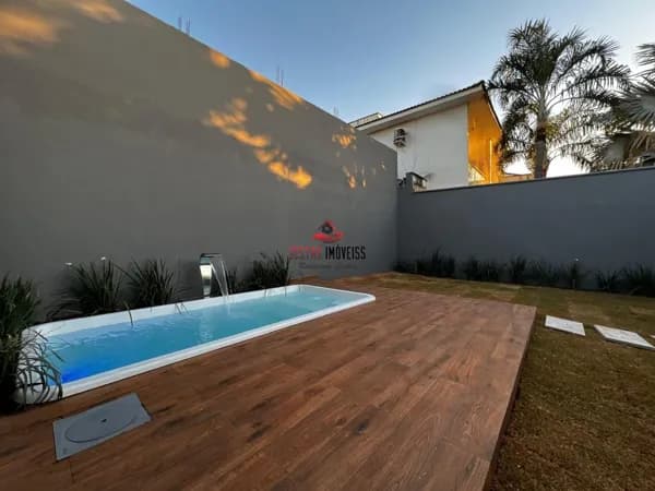 Casa com 3 quartos à venda, bairro Martins - Uberlândia/MG