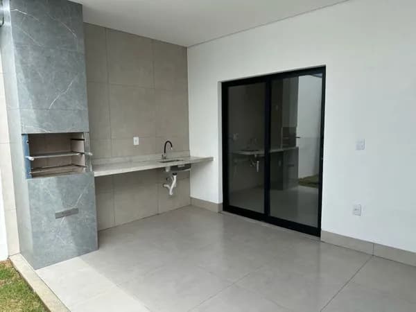 Casa com 3 quartos à venda bairro Novo Mundo - Uberlândia/MG