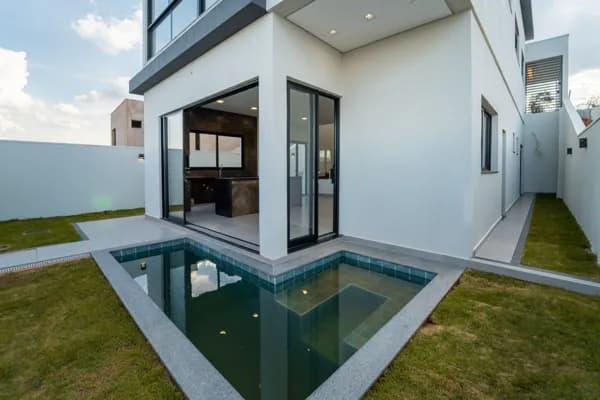 Casa com 4 quartos à venda no Bairro Granja Marileusa - Uberlândia/MG