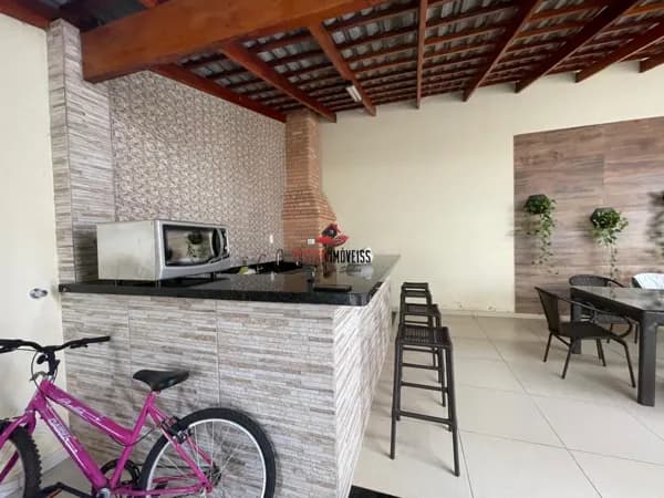 Casa com 3 quartos à venda, bairro Jardim Europa - Uberlândia/MG