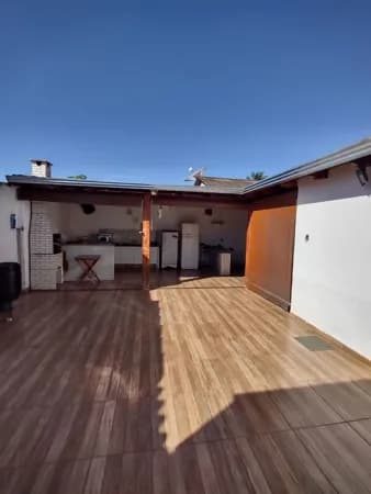 Casa com 4 quartos à venda, bairro Jardim Brasília - Uberlândia/MG