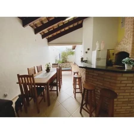 Casa com 3 quartos à venda, bairro Cidade Jardim - Uberlândia/MG