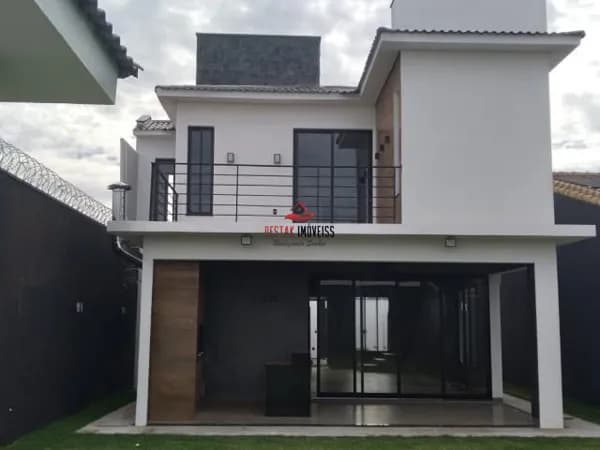 Casa com 4 quartos à venda no Bairro Novo Mundo - Uberlândia/MG