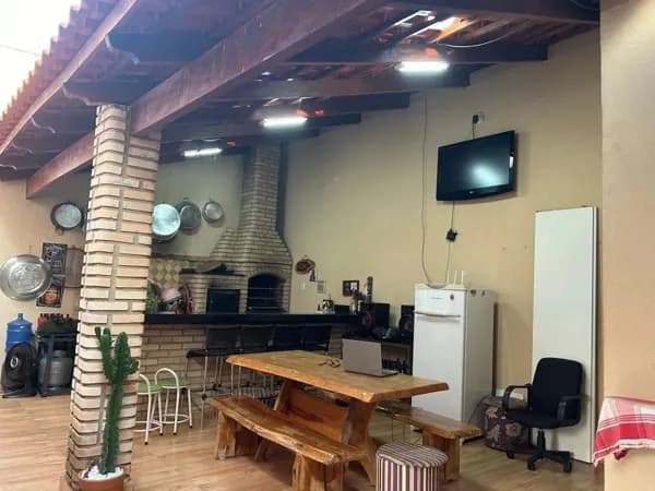 Casa com 4 quartos à venda, bairro Shopping Park - Uberlândia/MG