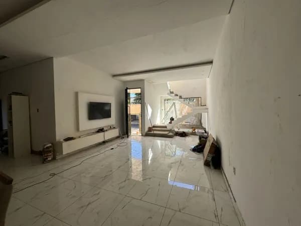 Casa com 4 quartos à venda no Bairro Osvaldo Rezende - Uberlândia/MG