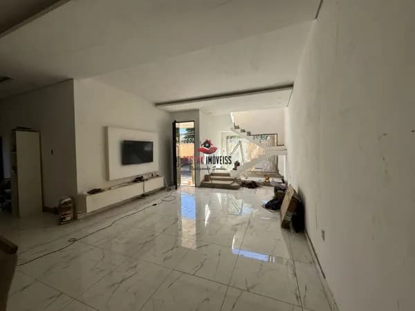 Casa com 4 quartos à venda no Bairro Osvaldo Rezende - Uberlândia/MG